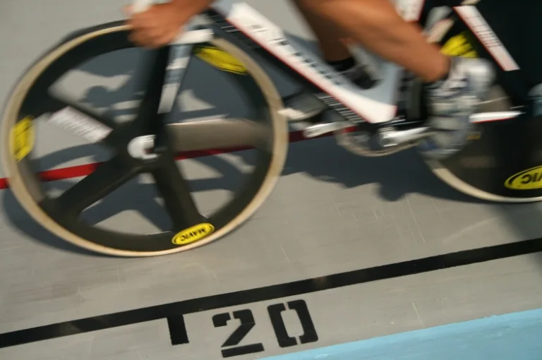 Ciclismo de Pista: conheça o esporte das bicicletas sem freio