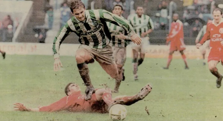 Relembre como era o Inter na final do Gauchão em 1998 contra o Juventude Relembre como era o Inter na final do Gauchão em 1998 contra o Juventude