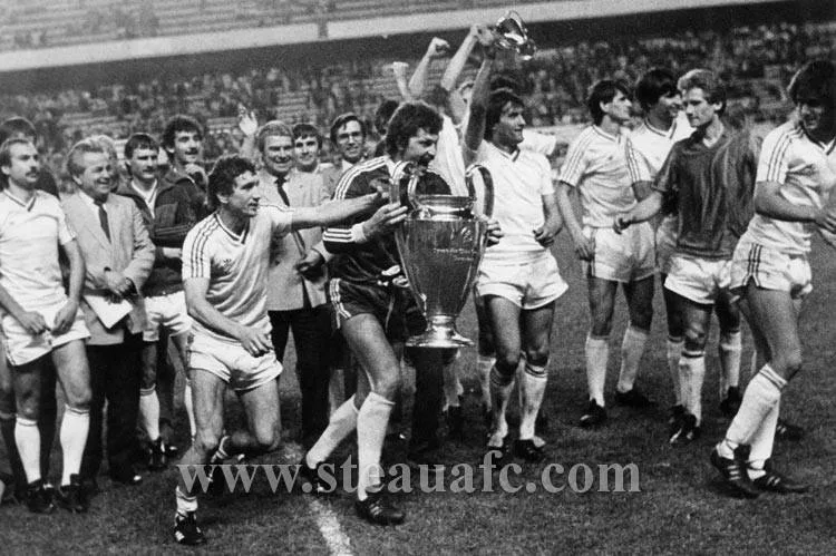 Barcelona já foi desbancado por Steaua Bucareste  e time romeno conquistou a Champions League há 30 anos