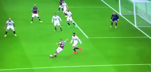 Veja a bela assistência de Payet na partida do West Ham pelo Campeonato Inglês