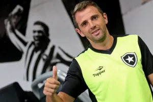 Confira as estatísticas da carreira do meia Montillo