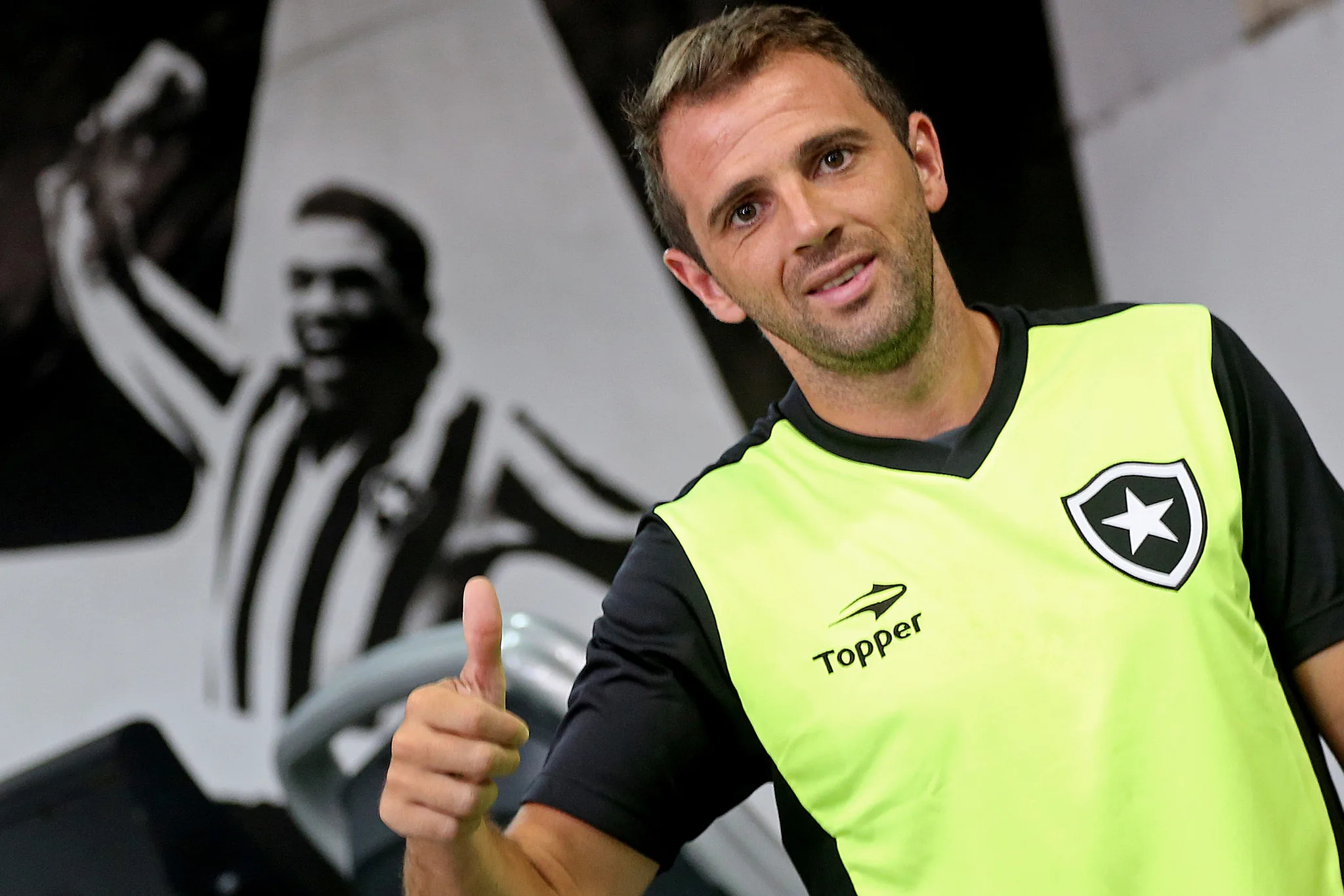 Confira as estatísticas da carreira do meia Montillo