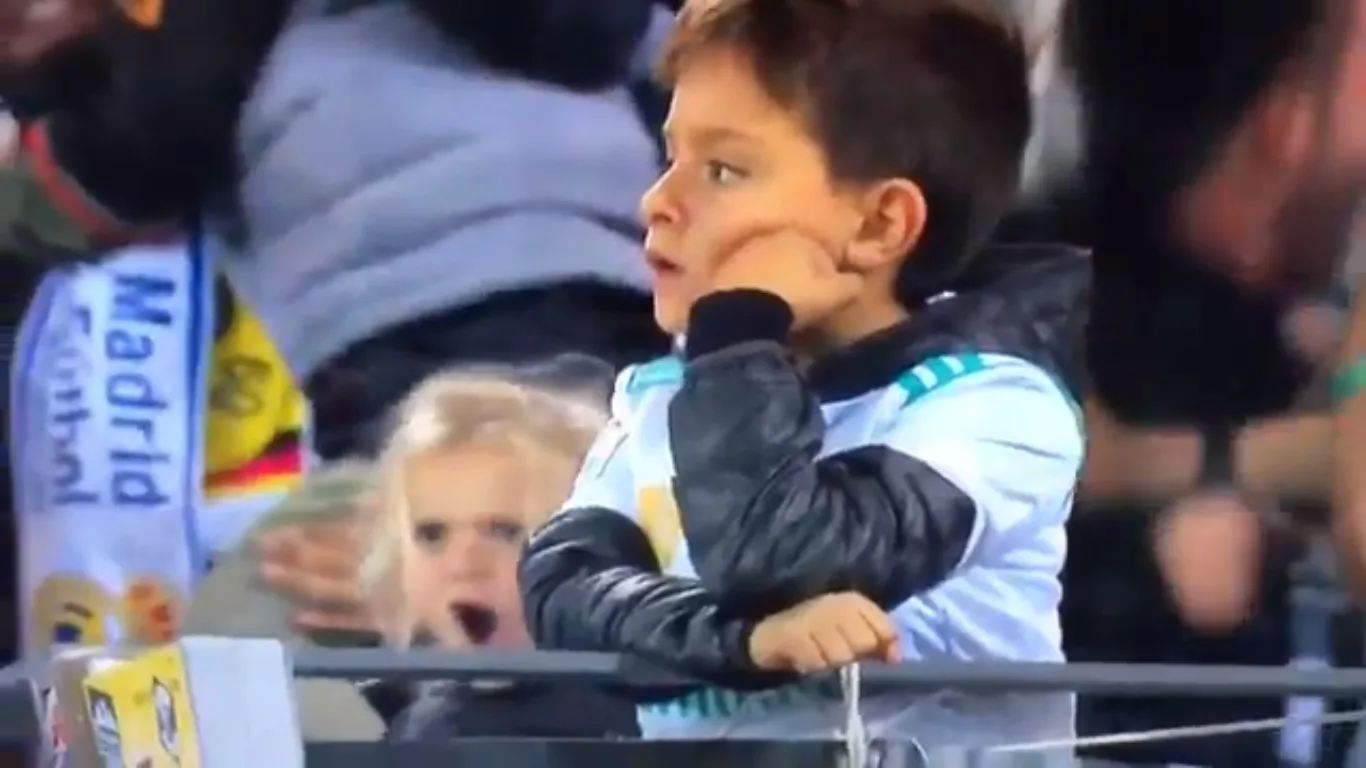 Vídeo de menina imitando comemoração de Cristiano Ronaldo viraliza na internet; assista