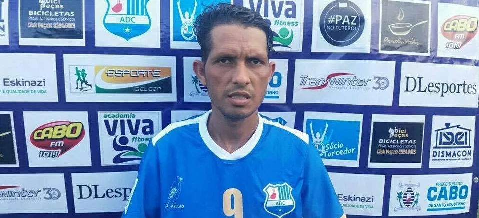 Aos 38 anos, Rosembrick anuncia fim da carreira como jogador