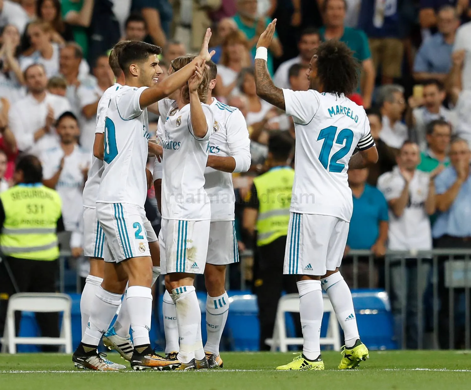 Real Madrid se torna o primeiro tricampeão da Champions League desde o Bayern