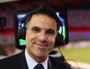 Narrador do Fox Sports relembra mãe Gremista, faz discurso e emociona internautas; veja