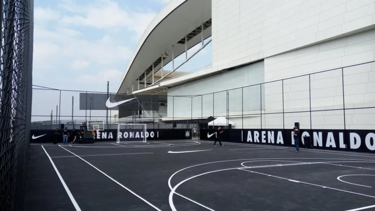 FOTOS: Arena Corinthians inaugura quadra poliesportiva com homenagem a Ronaldo