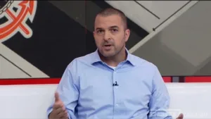 Zé Elias relembra pânico em acidente de avião com o Corinthians em 96: “falavam que ia explodir”