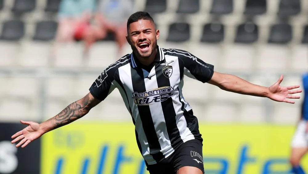 Conheça Bruno Tabata, brasileiro que anda despertando o interesse de grandes clubes europeus