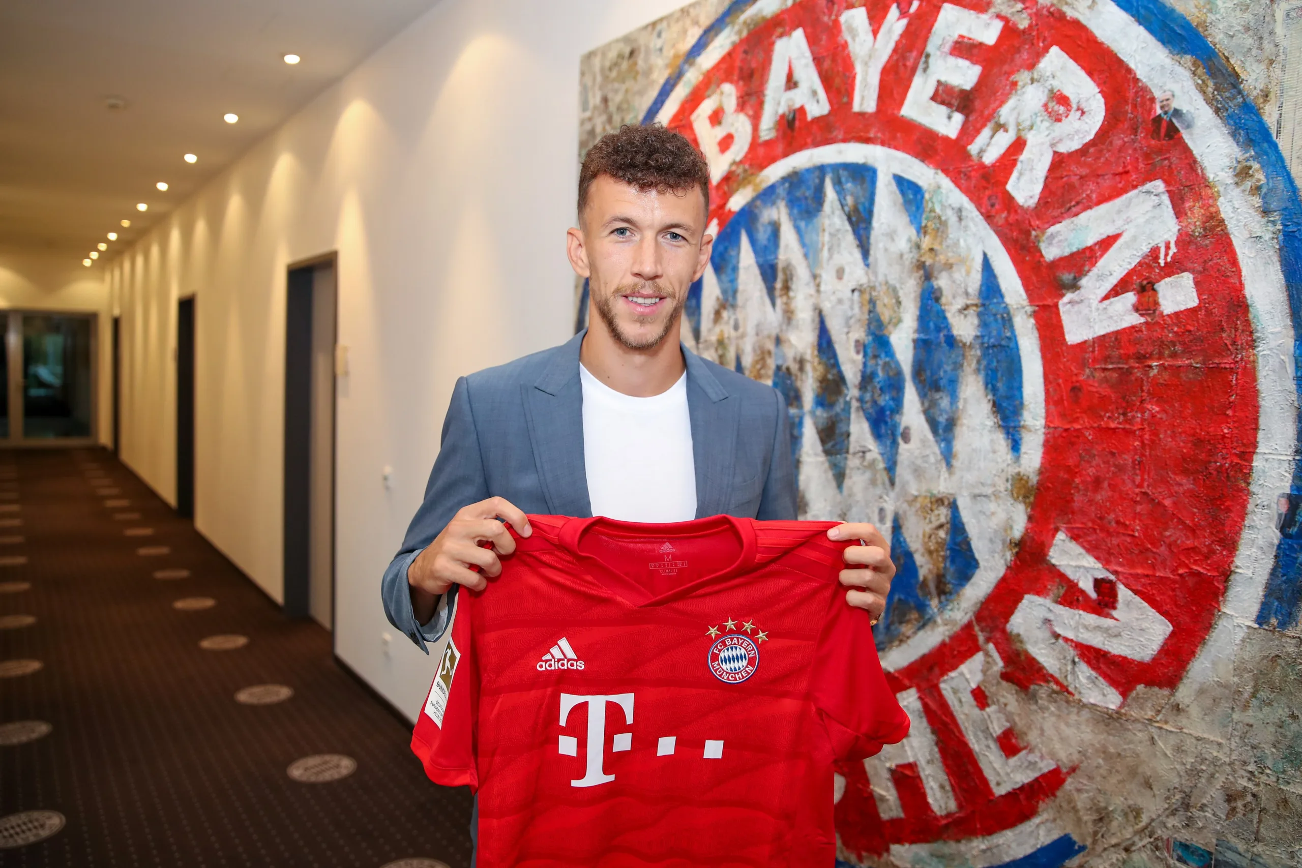 Perisic aumenta lista de ex-jogadores do Borussia Dortmund contratados pelo Bayern de Munique; confira
