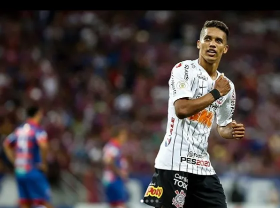 Corinthians ou Seleção? Pedrinho diz onde se sente mais à vontade Corinthians ou Seleção? Pedrinho diz onde se sente mais à vontade