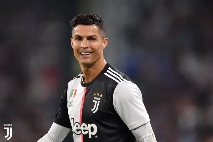 Efeito Cristiano Ronaldo: Juventus já vendeu mais de 1 milhão de camisas do craque