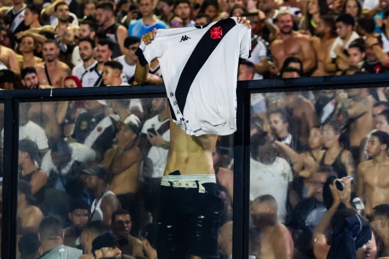 Murilo Rosa, Fátima Bernardes e Whindersson: 12 personalidades que torcem para o Vasco