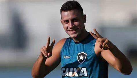 Reforço à vista! Remo encaminha contratação de ex-atacante do Botafogo