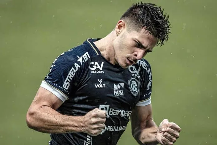Remo prorrogará contrato de Leonan até fim da recuperação, mas não ficará com lateral em 2023; entenda