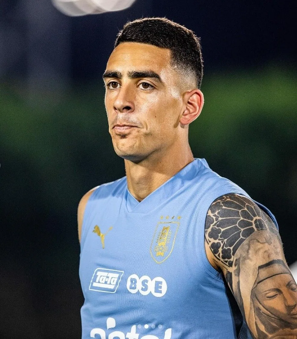 Vasco se aproxima da contratação de lateral da seleção uruguaia