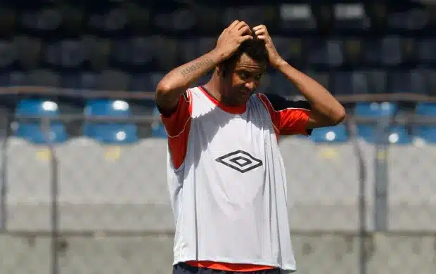 Fim de linha! Internacional rescinde com Mikael