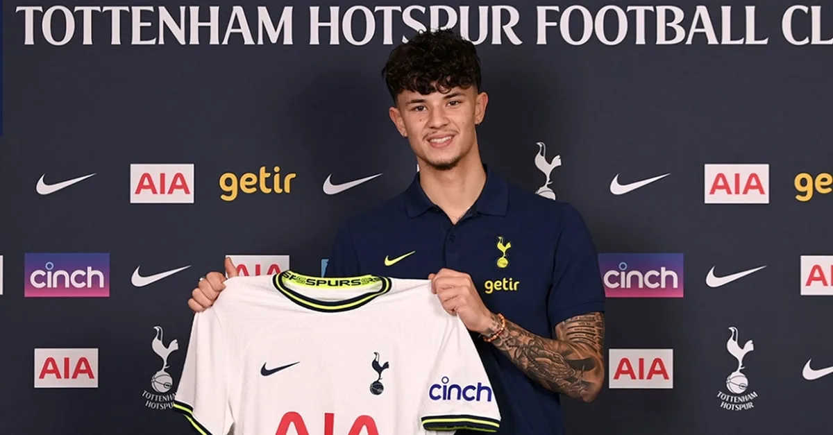 Tottenham anuncia contratação de jovem atacante do Chelsea
