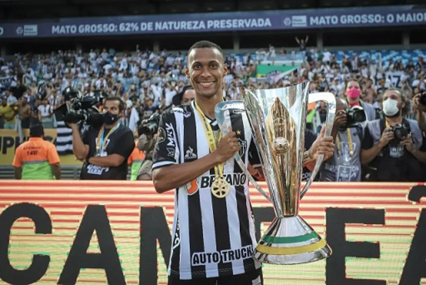 Palmeiras insiste e faz proposta milionária para contratar Allan, diz Nicola