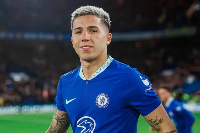 Enzo Fernández abre o jogo sobre dificuldade em chegada ao Chelsea