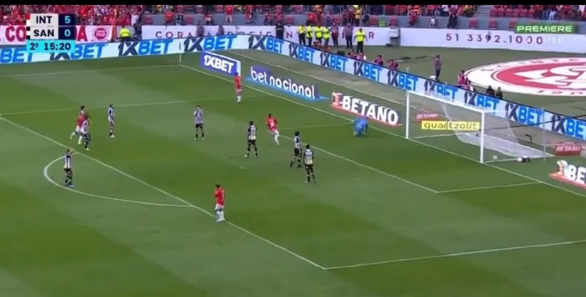 Internacional massacra o Santos e anota mais dois gols no Beira-Rio; veja