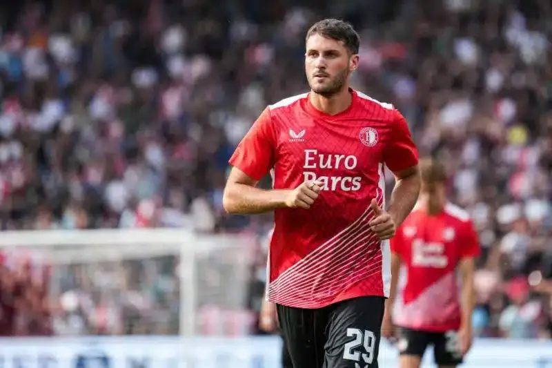 Napoli procura atacante para substituir Victor Osimhen; veja detalhes