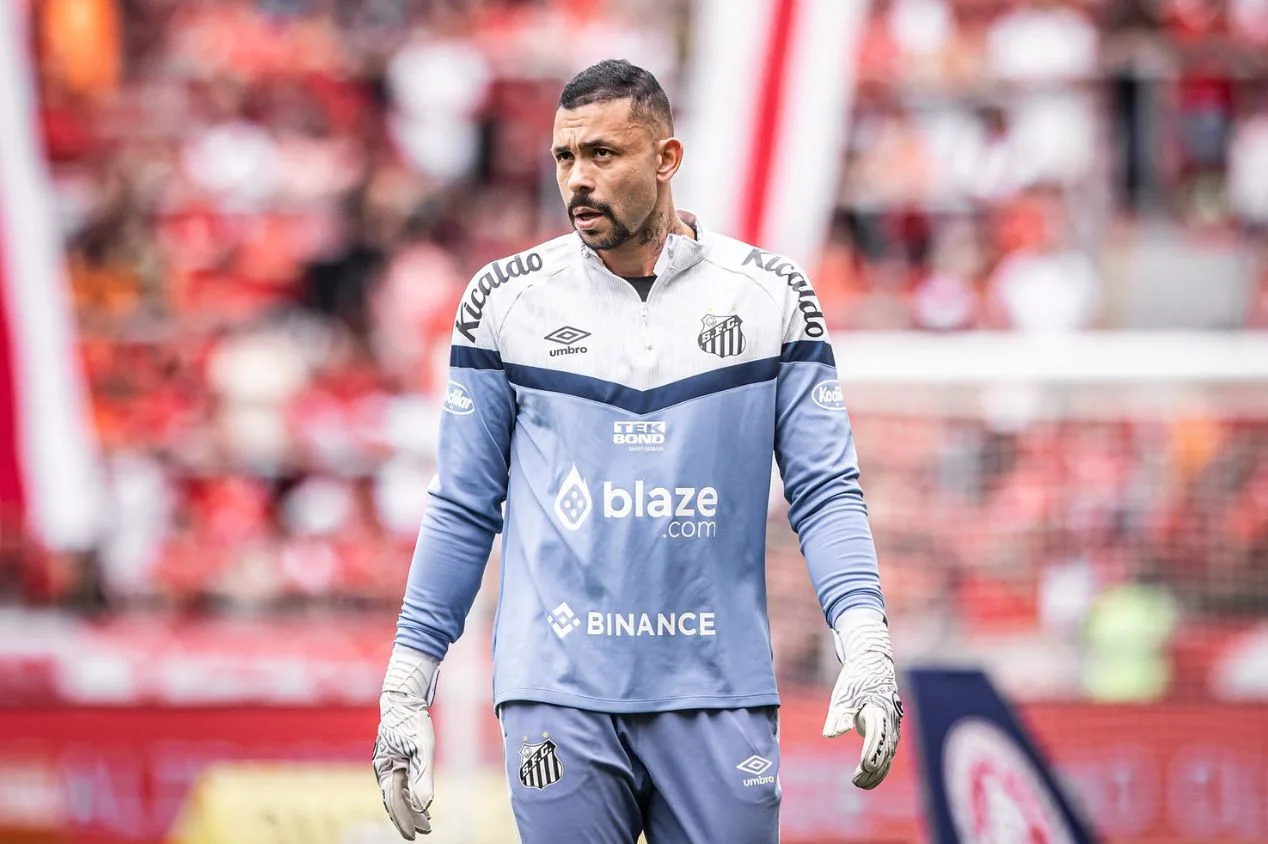 Após goleada do Inter, Vladmir tem futuro reavaliado no Santos