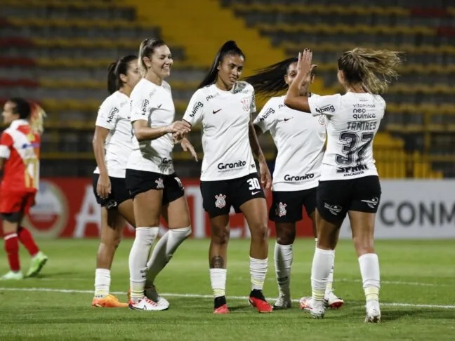 Corinthians atropela Always Ready e se classifica na Libertadores Feminina