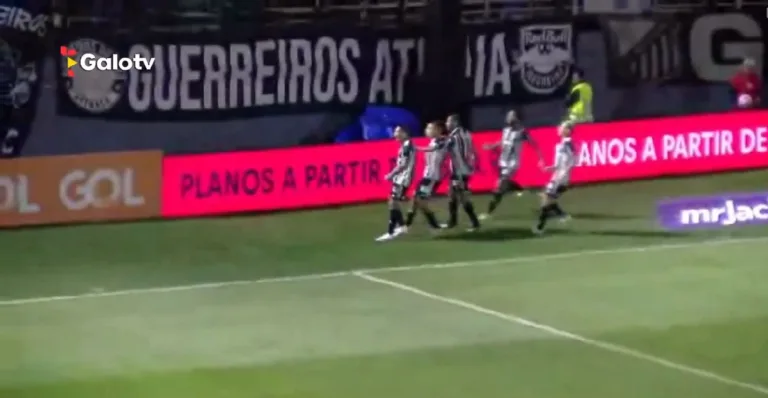 Hulk marca de pênalti e garante vantagem do Atlético Mineiro sobre o Red Bull Bragantino; veja