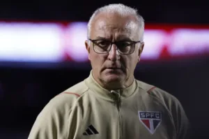 Tironi cobra pedido de desculpas aos torcedores do São Paulo após goleada contra o Palmeiras