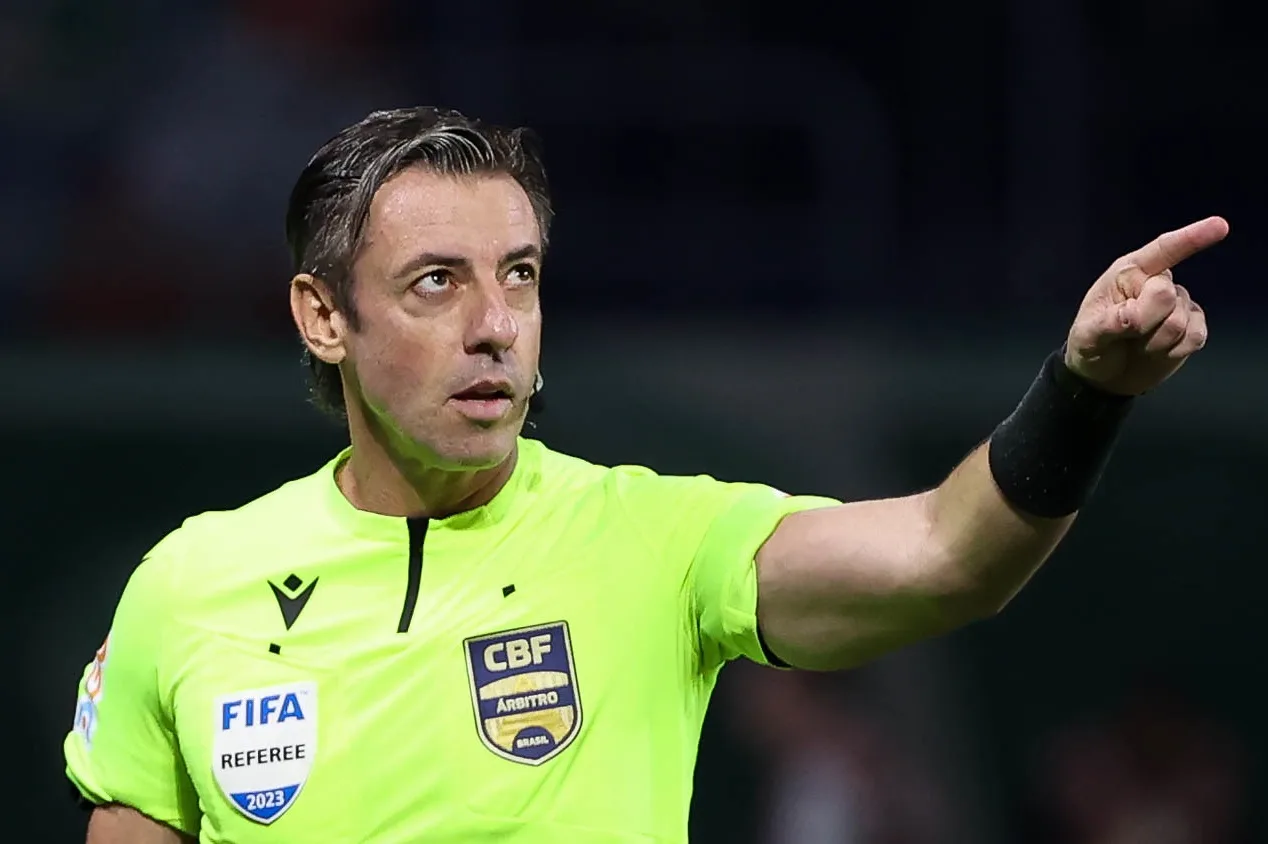 Raphael Claus relata em súmula acusação feita por Rafinha em Palmeiras x São Paulo