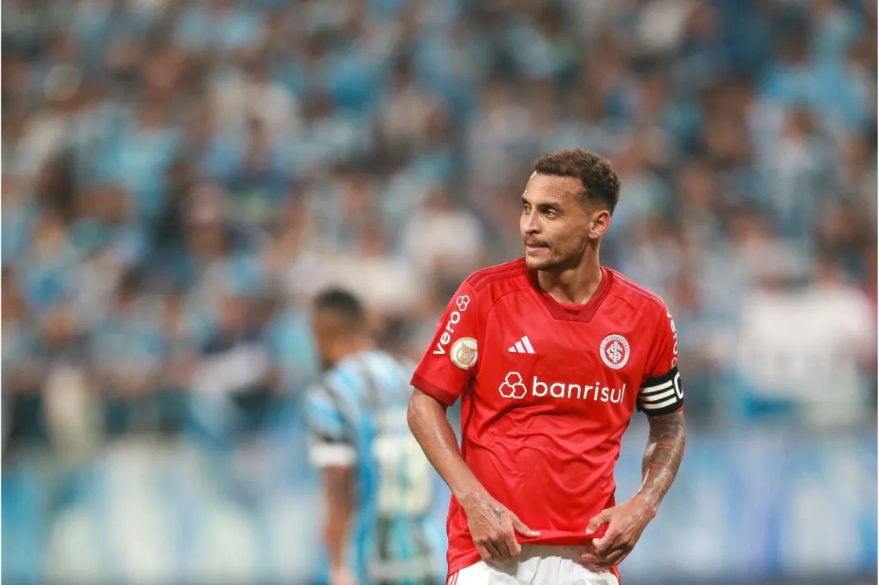 Ex-Internacional fala sobre possível convocação de Alan Patrick para a Seleção