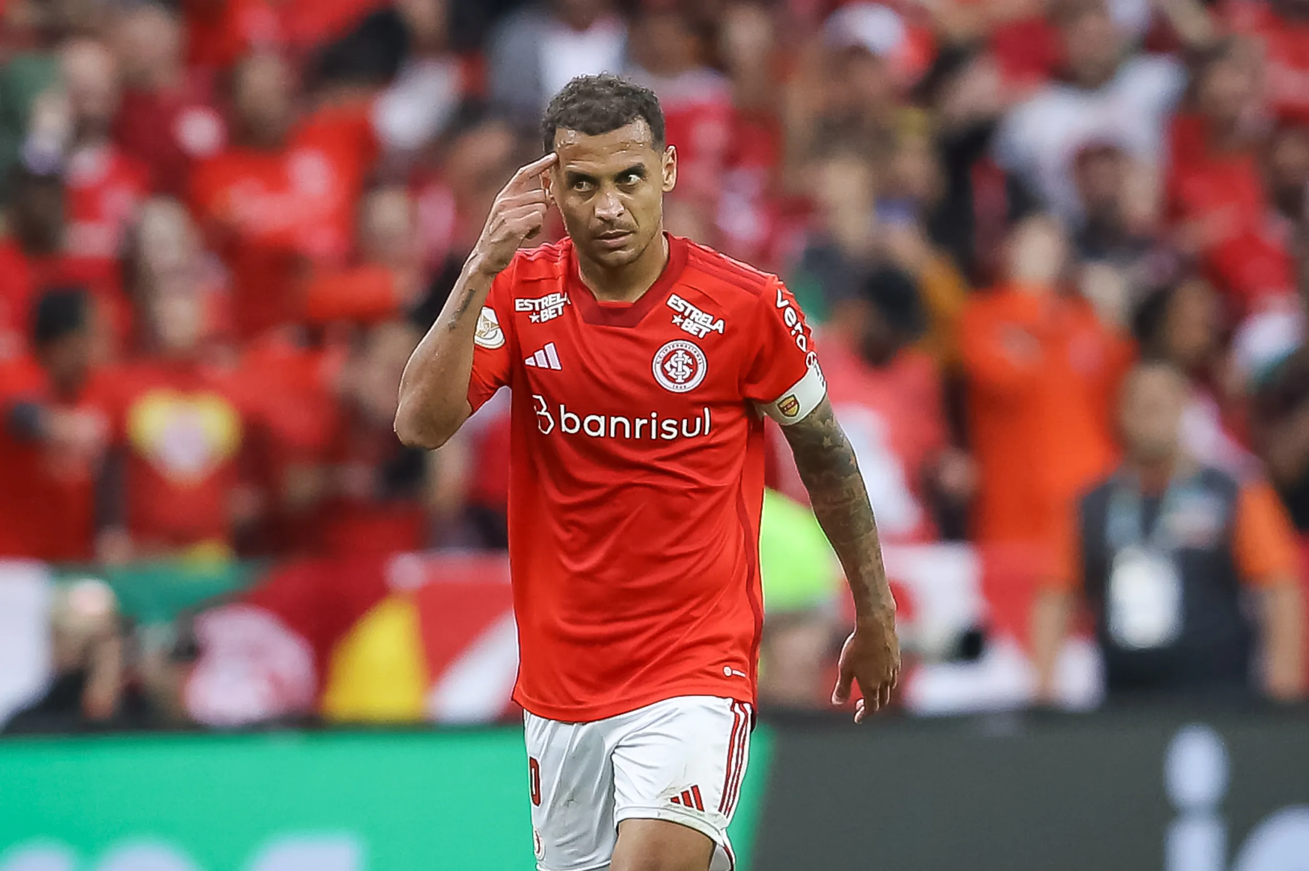 Alex Bagé compara Alan Patrick, do Internacional, e Tcheco, ex-Grêmio: “São fenomenais, mas não ganham nada”