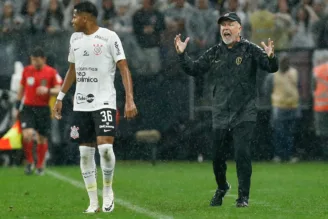Foto com Mano Menezes,a atual técnico do Corinthians para ilustrar o cargo de treinador do Timão que teve diversas trocas em 2023 e foi apontado como o maior erro do clube pelo gerente de futebol Alessandro