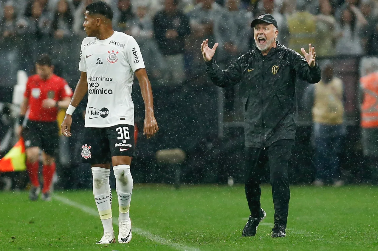 Alessandro responde sobre o maior erro do Corinthians em 2023