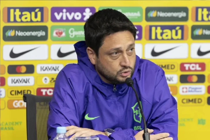 Arthur Elias convoca seleção brasileira feminina com 23 nomes para amistosos em abril Arthur Elias convoca seleção brasileira feminina com 23 nomes para amistosos em abril