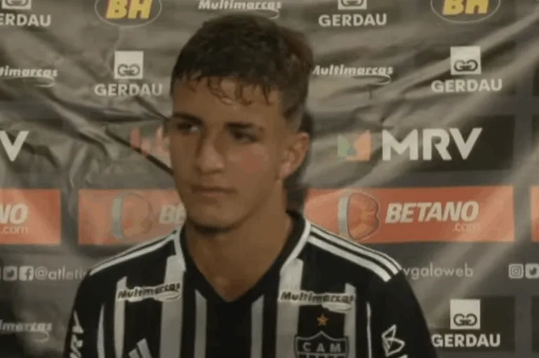 Atlético Mineiro renova com destaque de 17 anos e impõe multa milionária; veja valores