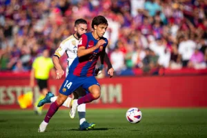 João Félix sofre lesão e será desfalque pelo Barcelona contra o Osasuna