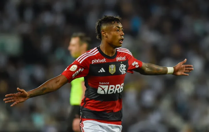 Além de Bruno Henrique: 3 jogadores sondados por rivais no brasileirão Além de Bruno Henrique: 3 jogadores sondados por rivais no brasileirão