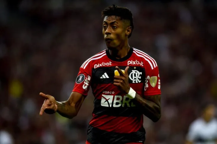 PVC destaca suspeita do Palmeiras e aponta futuro de Bruno Henrique