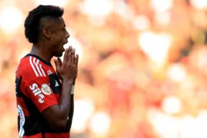 10 jogadores que estão em reta final do contrato no Brasileirão Série A