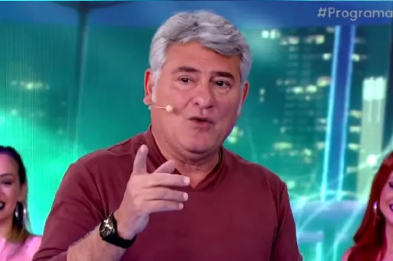 Cleber Machado supera “saia justa” e responde comparação com Galvão Bueno