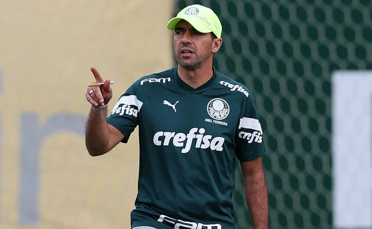 Abel muda o Palmeiras contra o Coritiba; veja a provável escalação