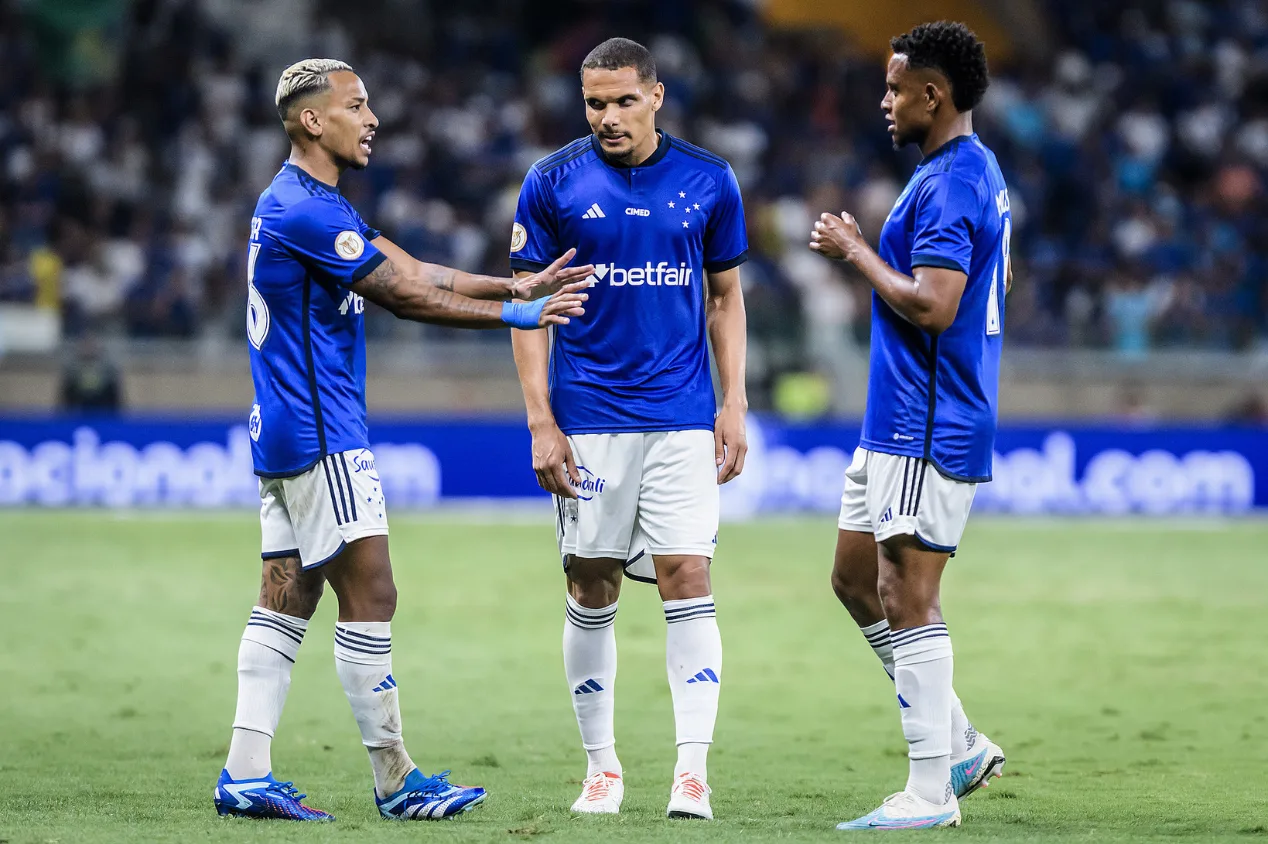 Cruzeiro encara o São Paulo de olho na vaga da Sul-Americana