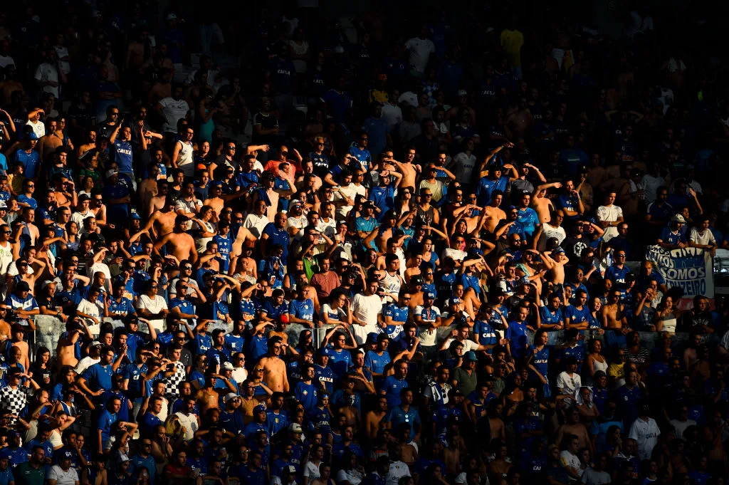 Torcedores do Cruzeiro marcam protesto antes de clássico contra o Atlético-MG