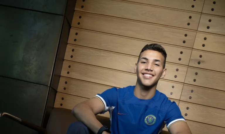 Flamengo intensifica negociações com Chelsea por Deivid Washington e enfrenta concorrência portuguesa