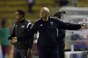 Heverton Guimarães é sincero sobre o Atlético-MG no Brasileirão: “Longe do que se esperava”