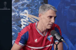 Fortaleza: Vojvoda projeta final inesquecível na Sul-Americana