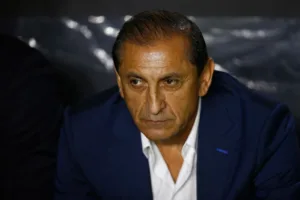 Ramón Díaz lamenta derrota para o Internacional e cobra tranquilidade ao Vasco