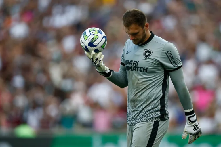 Botafogo soma mais vitórias que gols sofridos no Brasileirão Série A